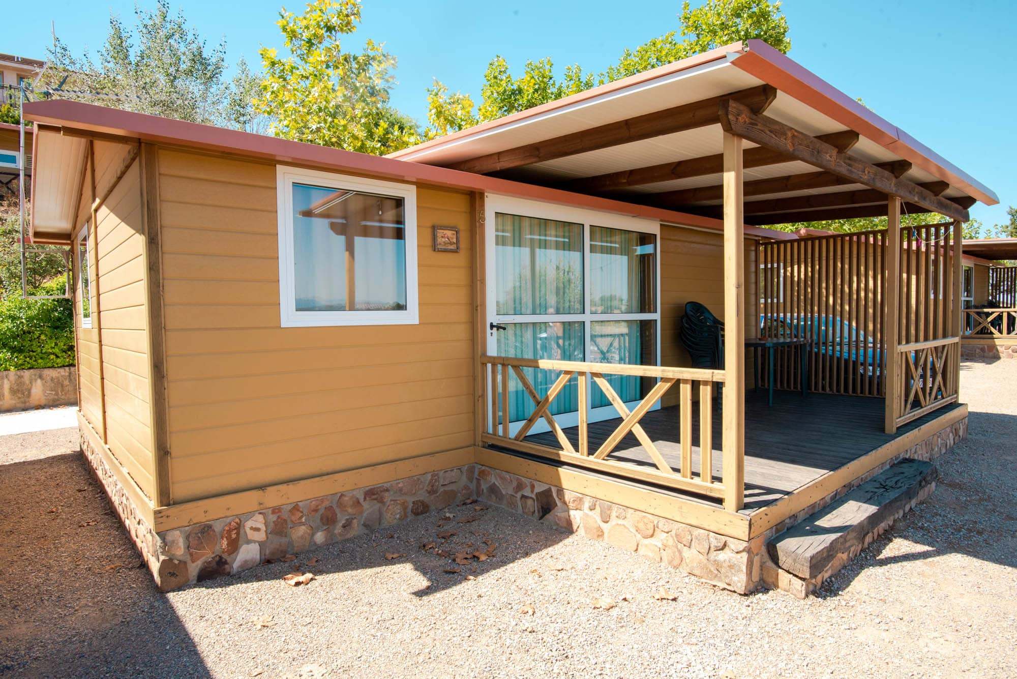 Bungalow camping cabañeros exterior